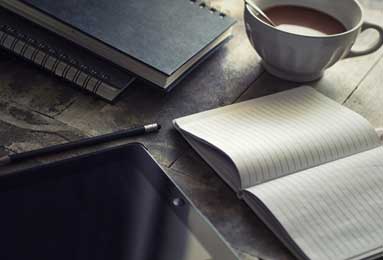 4胜1平仍下课！卡里克被豪门算死，图赫尔才是曼联那枚止痛药